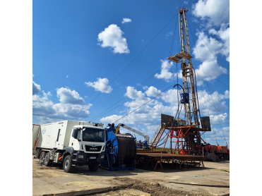 Novel approach to geophysical well surveying